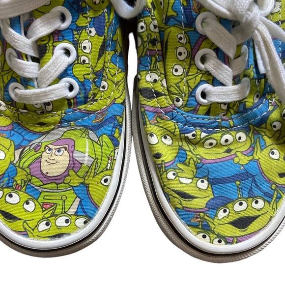 Vans x Disney Pixar Toy Story Glow in the Dark Aliens Sneakers Size 6 - Picture 2 of 11